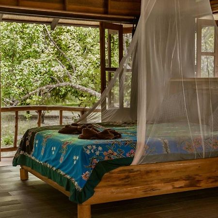 Monkey Mansion - Jungalows & Tours Khao Sok National Park المظهر الخارجي الصورة