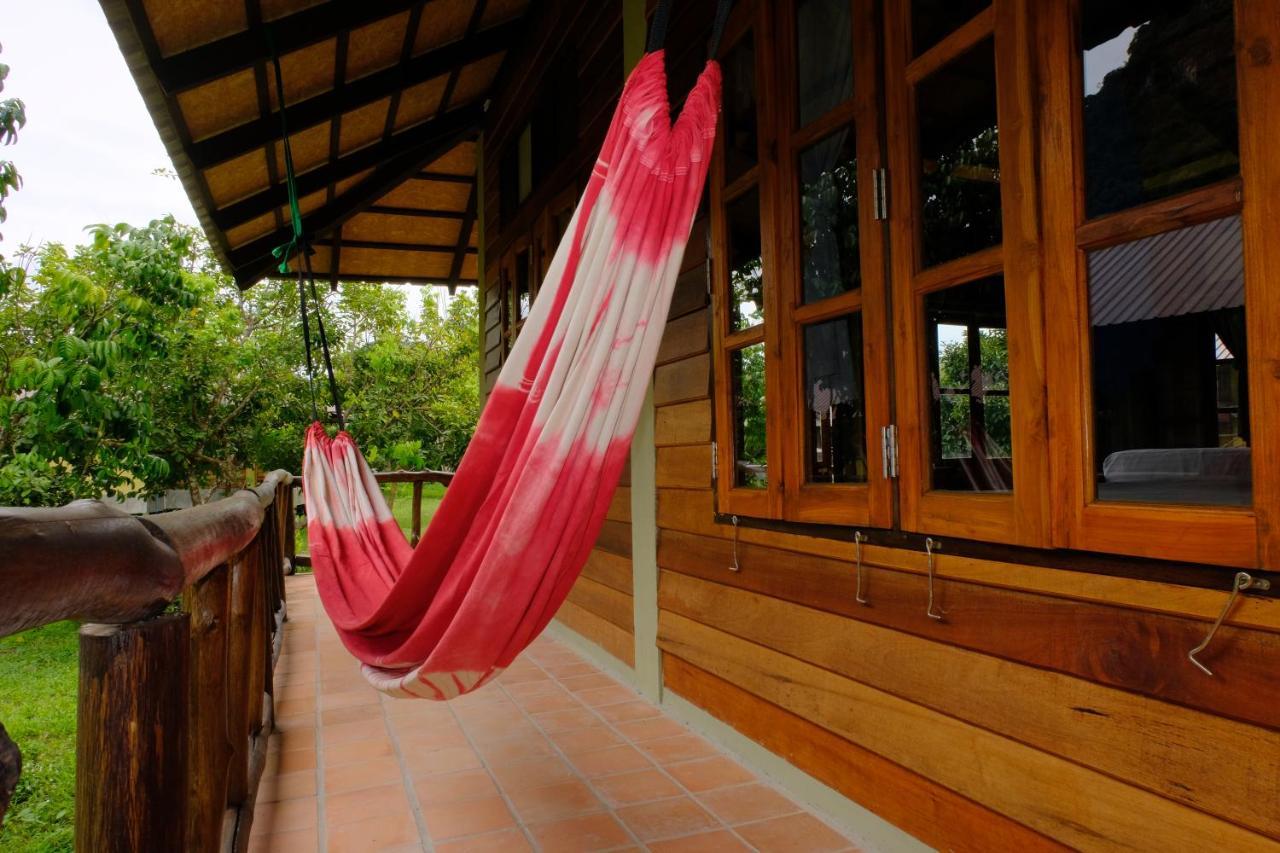 Monkey Mansion - Jungalows & Tours Khao Sok National Park المظهر الخارجي الصورة