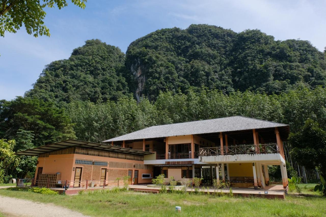 Monkey Mansion - Jungalows & Tours Khao Sok National Park المظهر الخارجي الصورة