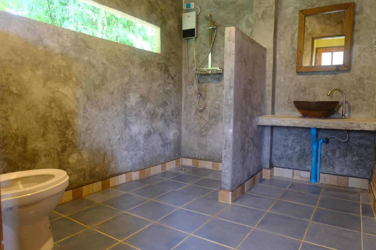 Monkey Mansion - Jungalows & Tours Khao Sok National Park المظهر الخارجي الصورة