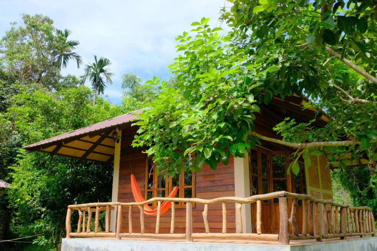 Monkey Mansion - Jungalows & Tours Khao Sok National Park المظهر الخارجي الصورة