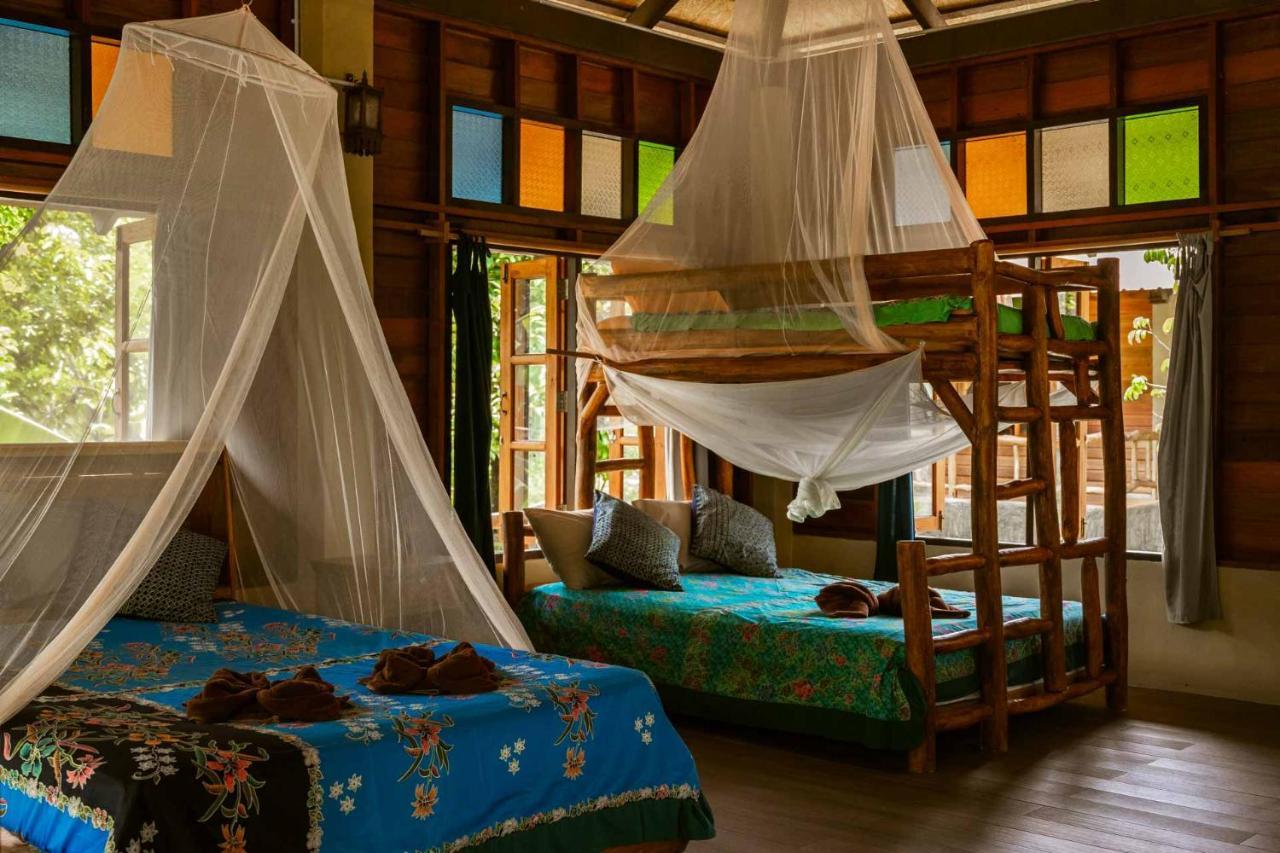 Monkey Mansion - Jungalows & Tours Khao Sok National Park المظهر الخارجي الصورة