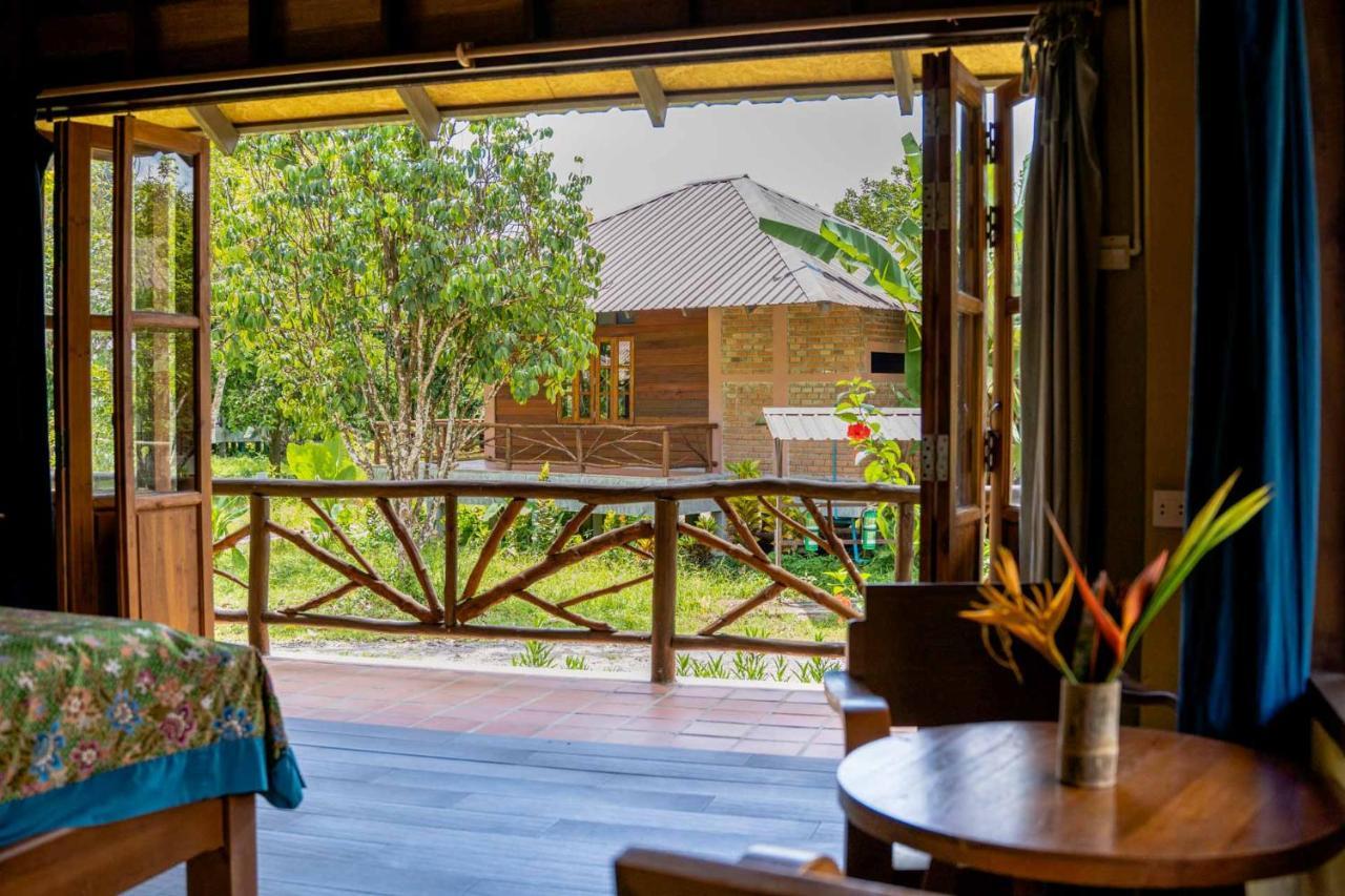 Monkey Mansion - Jungalows & Tours Khao Sok National Park المظهر الخارجي الصورة