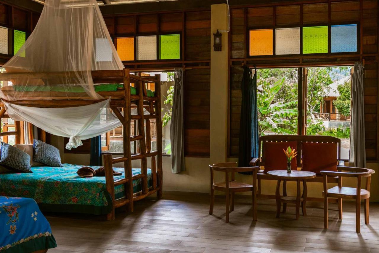 Monkey Mansion - Jungalows & Tours Khao Sok National Park المظهر الخارجي الصورة