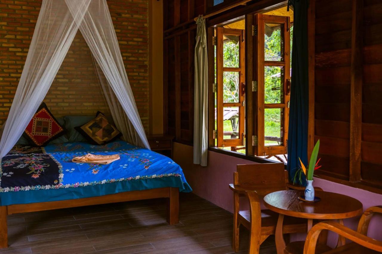 Monkey Mansion - Jungalows & Tours Khao Sok National Park المظهر الخارجي الصورة